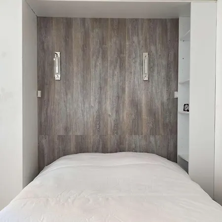 Lumineux Avec Climatisation Et Wifi A - Fr-1-553-61 Balaruc-les-Bains