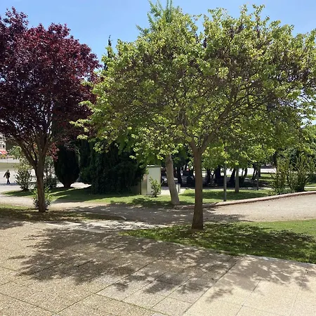 Lumineux Avec Climatisation Et Wifi A - Fr-1-553-61 Balaruc-les-Bains